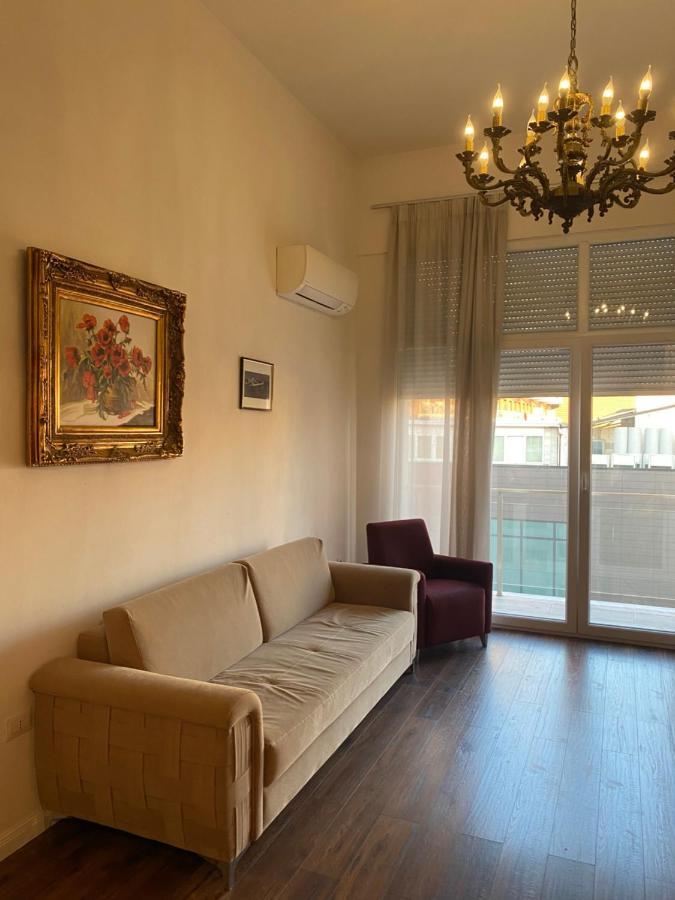 Ambassador Tirana Apartment מראה חיצוני תמונה