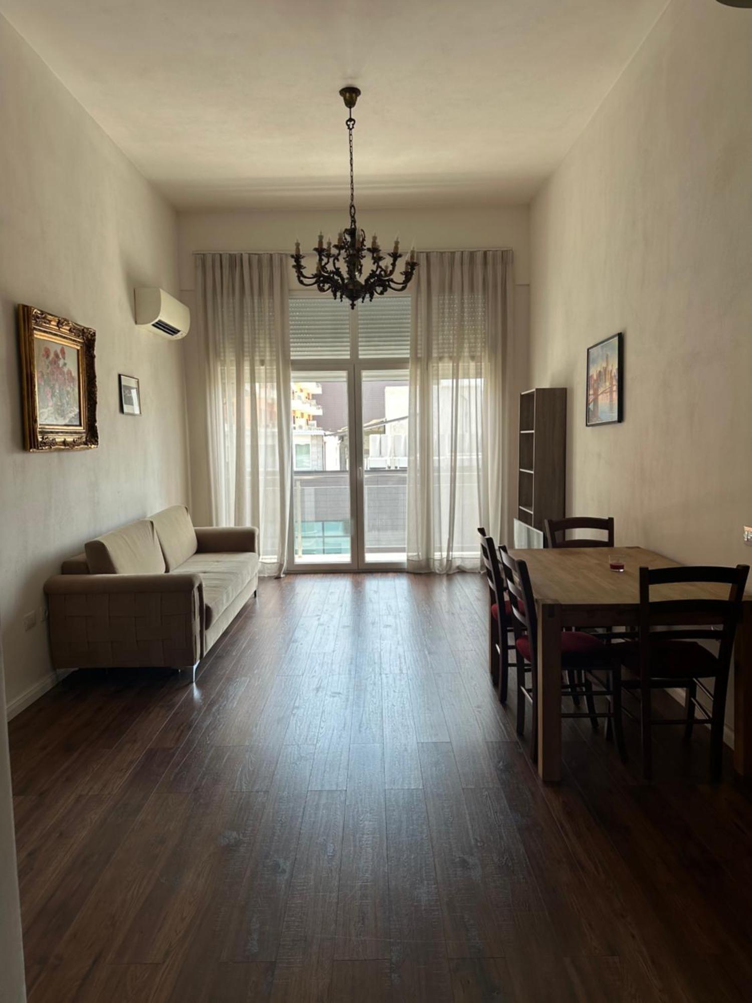 Ambassador Tirana Apartment מראה חיצוני תמונה